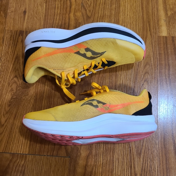 Saucony Men's Endorphin Pro 2 Running Shoes Size 6 - Picture 2 of 6